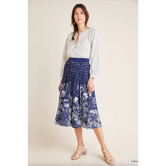 ANTHROPOLOGIE NWT White Floral & Navy Pleated Skirt – Size Large - Picture 3 of 10